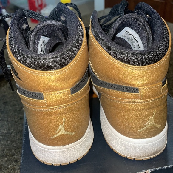 Jordan Melo Retro 1’s - Picture 4 of 5